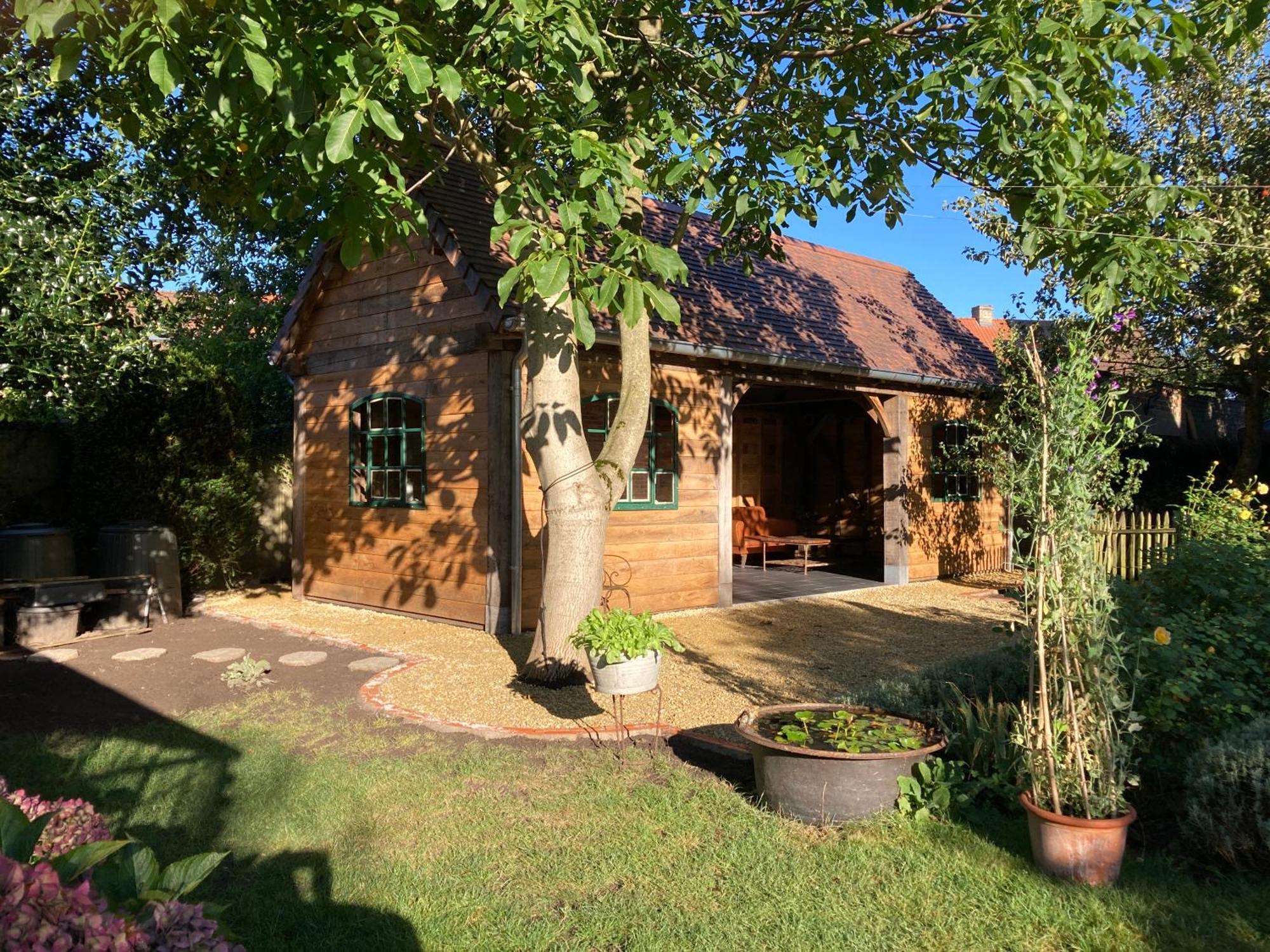 Tree & B Bed & Breakfast Брюж Екстериор снимка